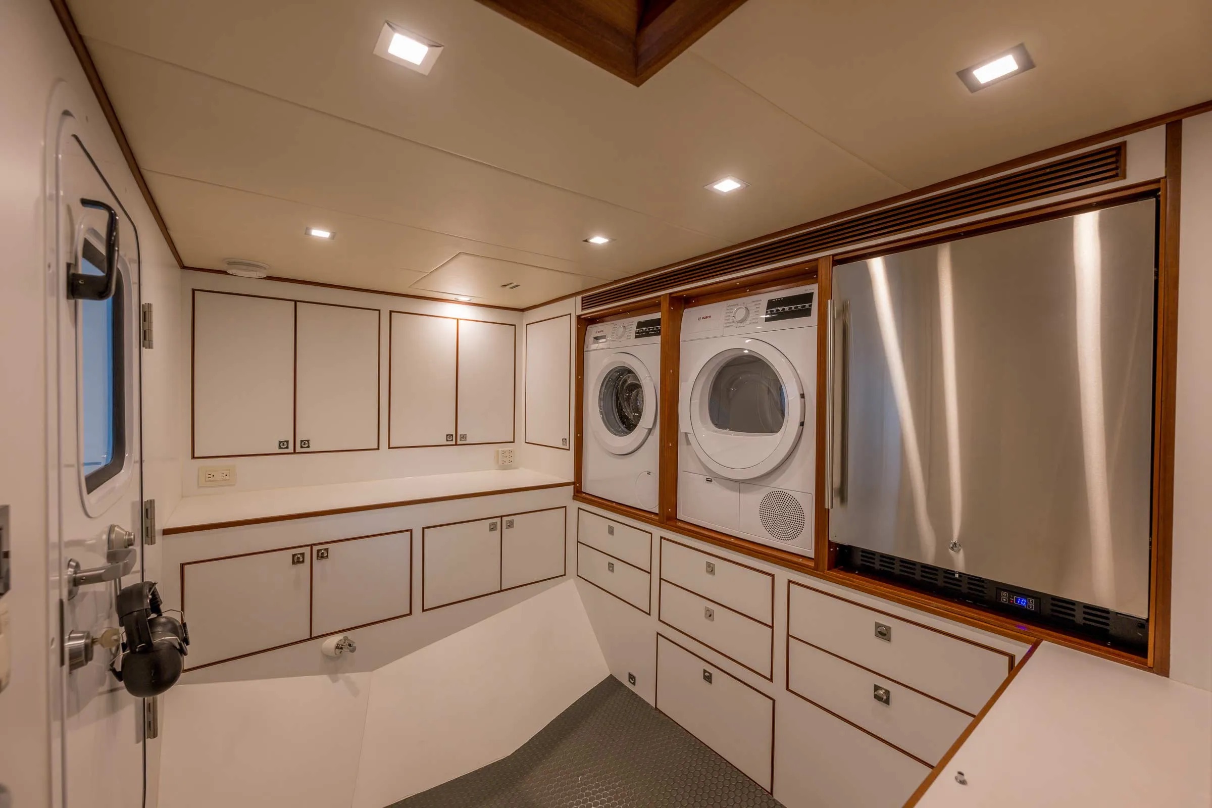 N625 Interior 01 1